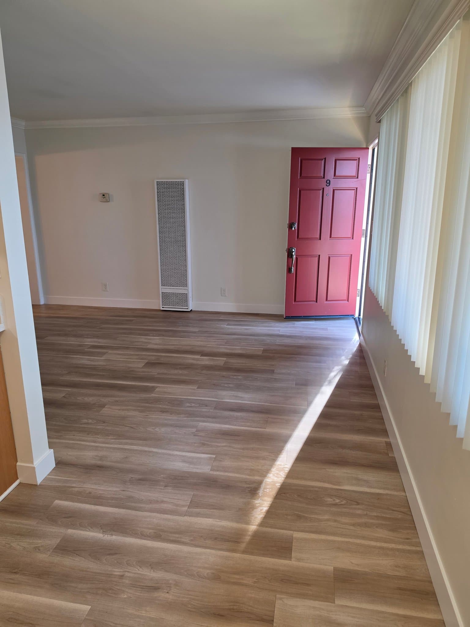 Los Angeles Apartment: 1519 Armacost Ave