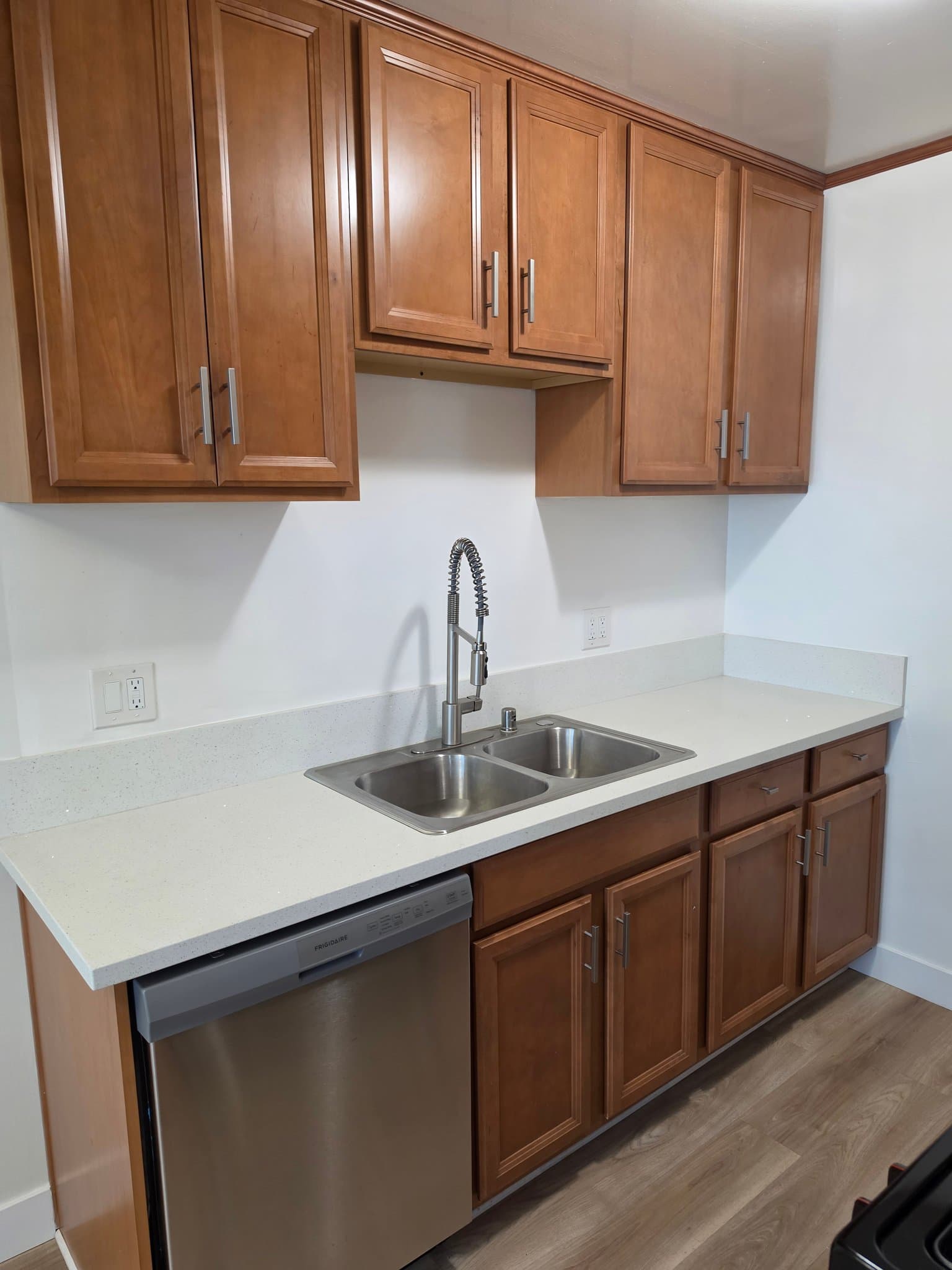 Los Angeles Apartment: 1519 Armacost Ave