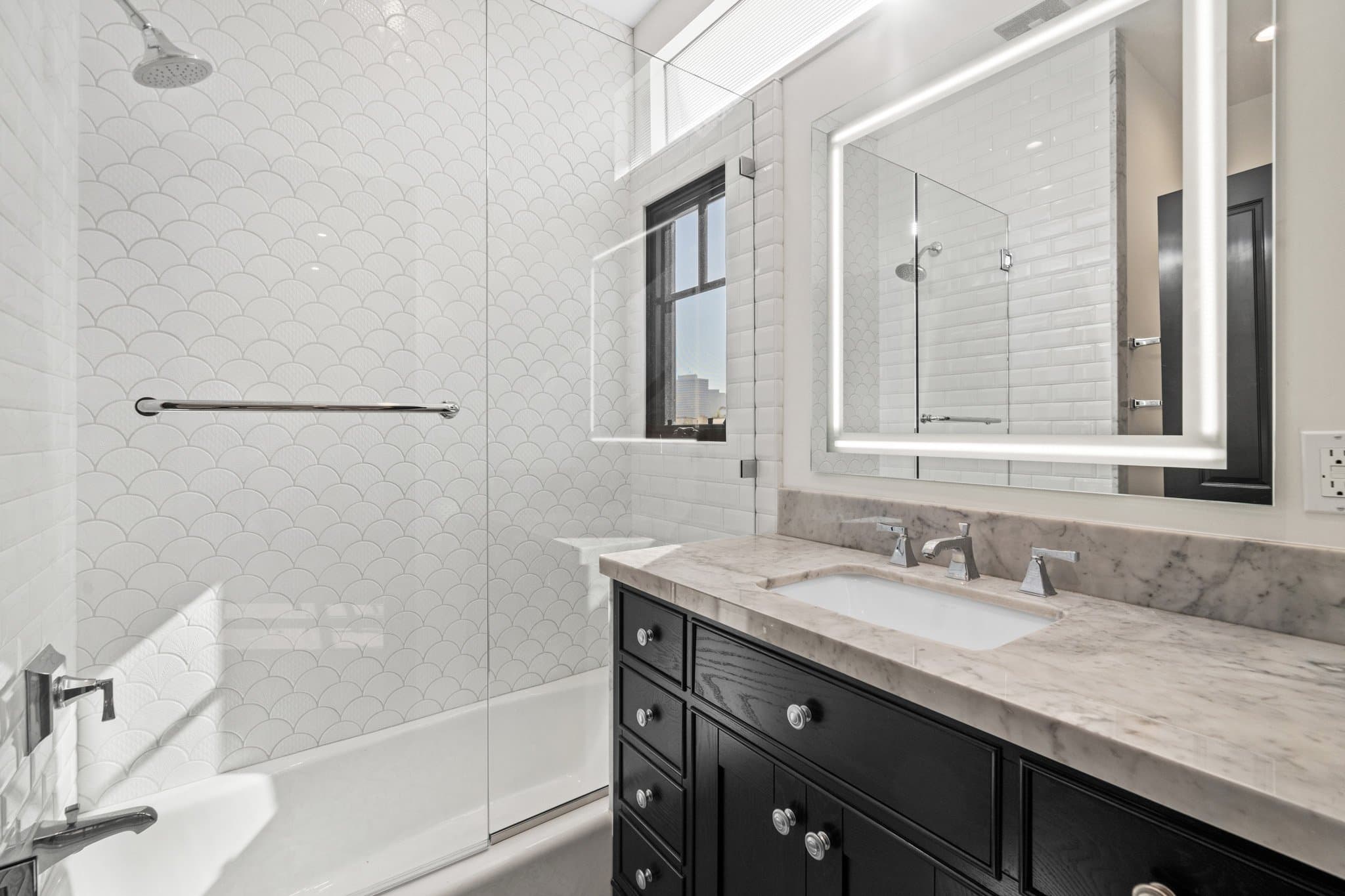 Los Angeles Townhome: 1307 S Beverly Glen Blvd