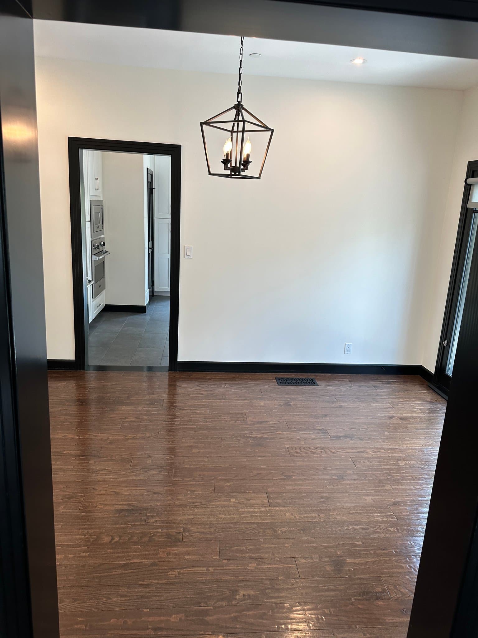Los Angeles Townhome: 1307 S Beverly Glen Blvd