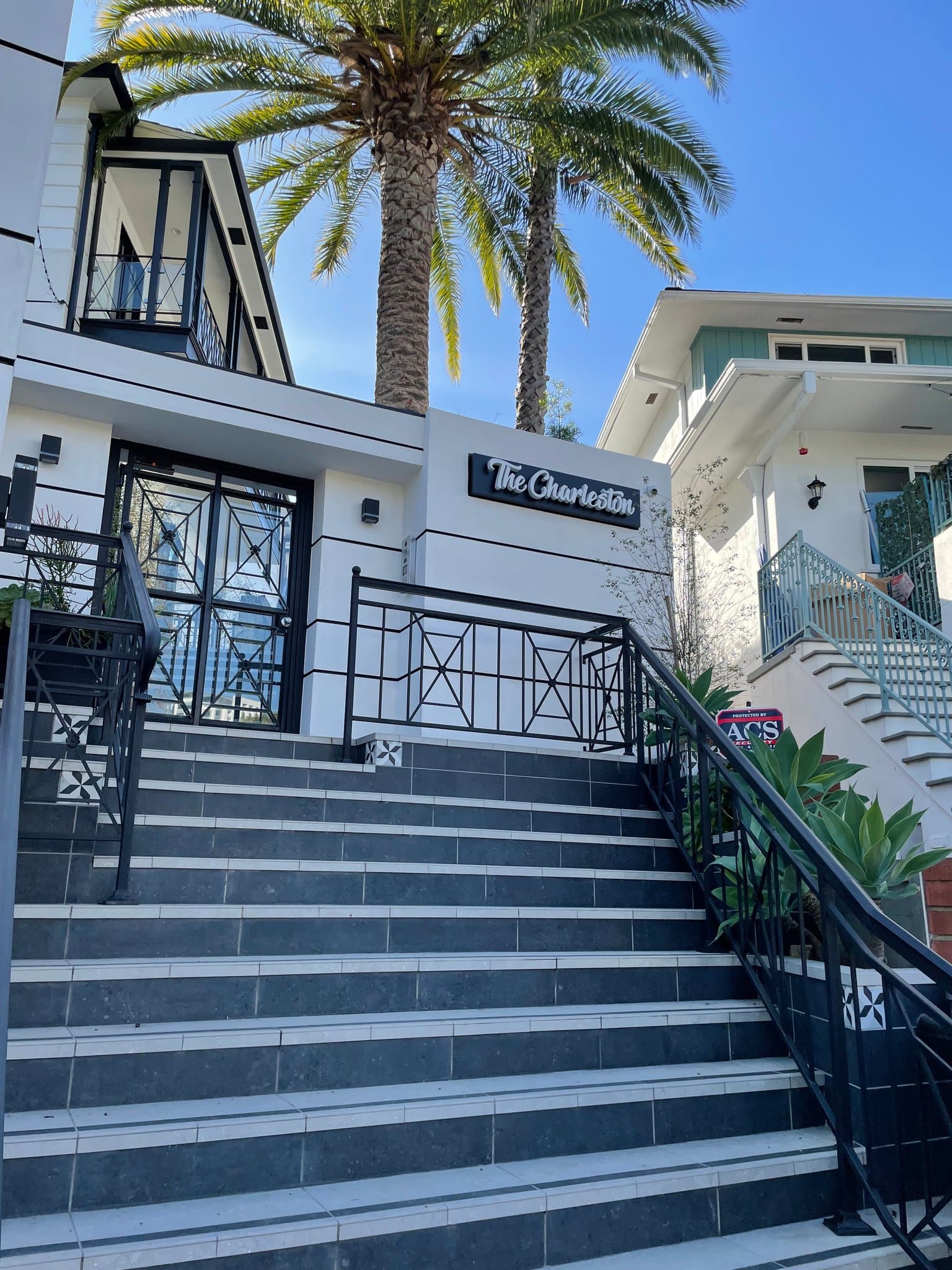 Los Angeles Townhome: 1307 S Beverly Glen Blvd