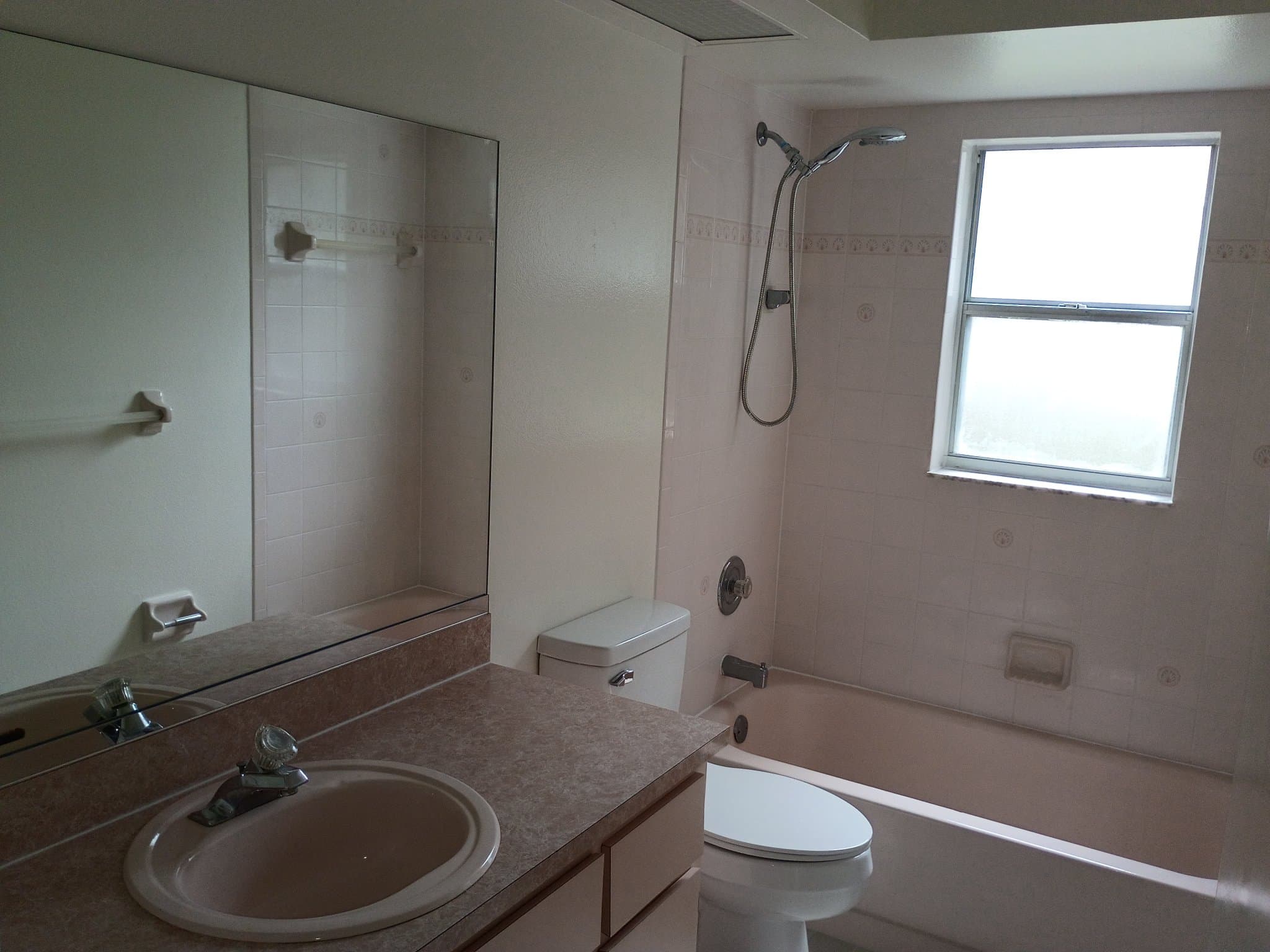 Spring Hill House: 1257a Malone Ave