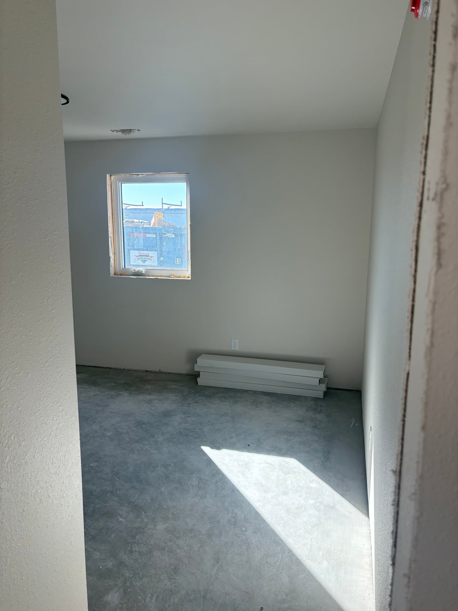 Hull Multiplex: 1309 12th St