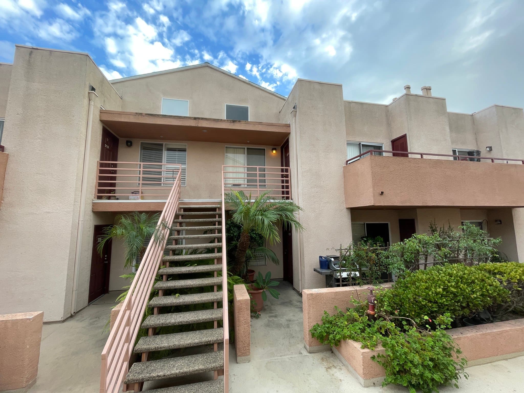 Torrance Single Room: 16700 Yukon Ave