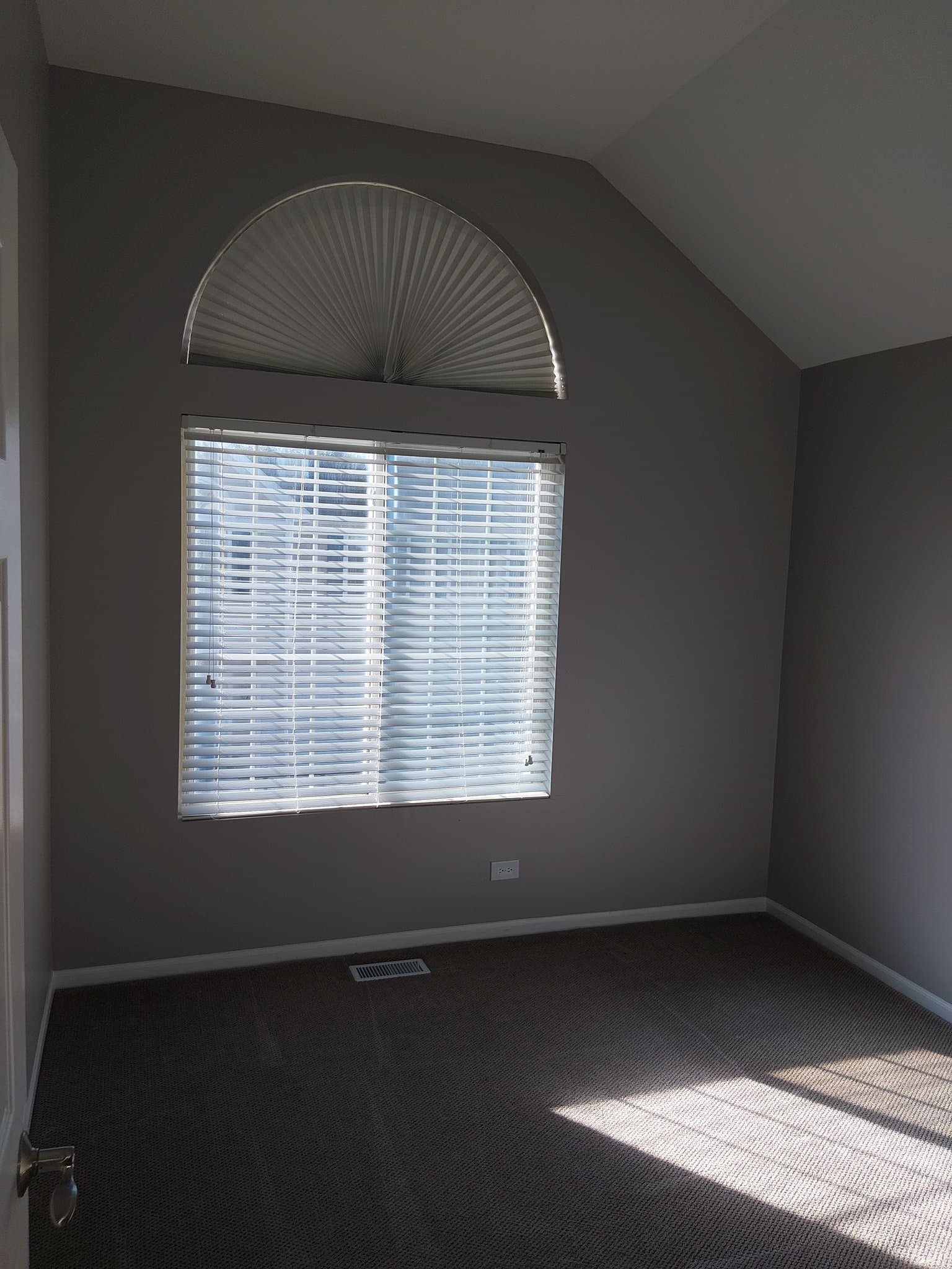 South Elgin Townhome: 1276 Sandhurst Ln