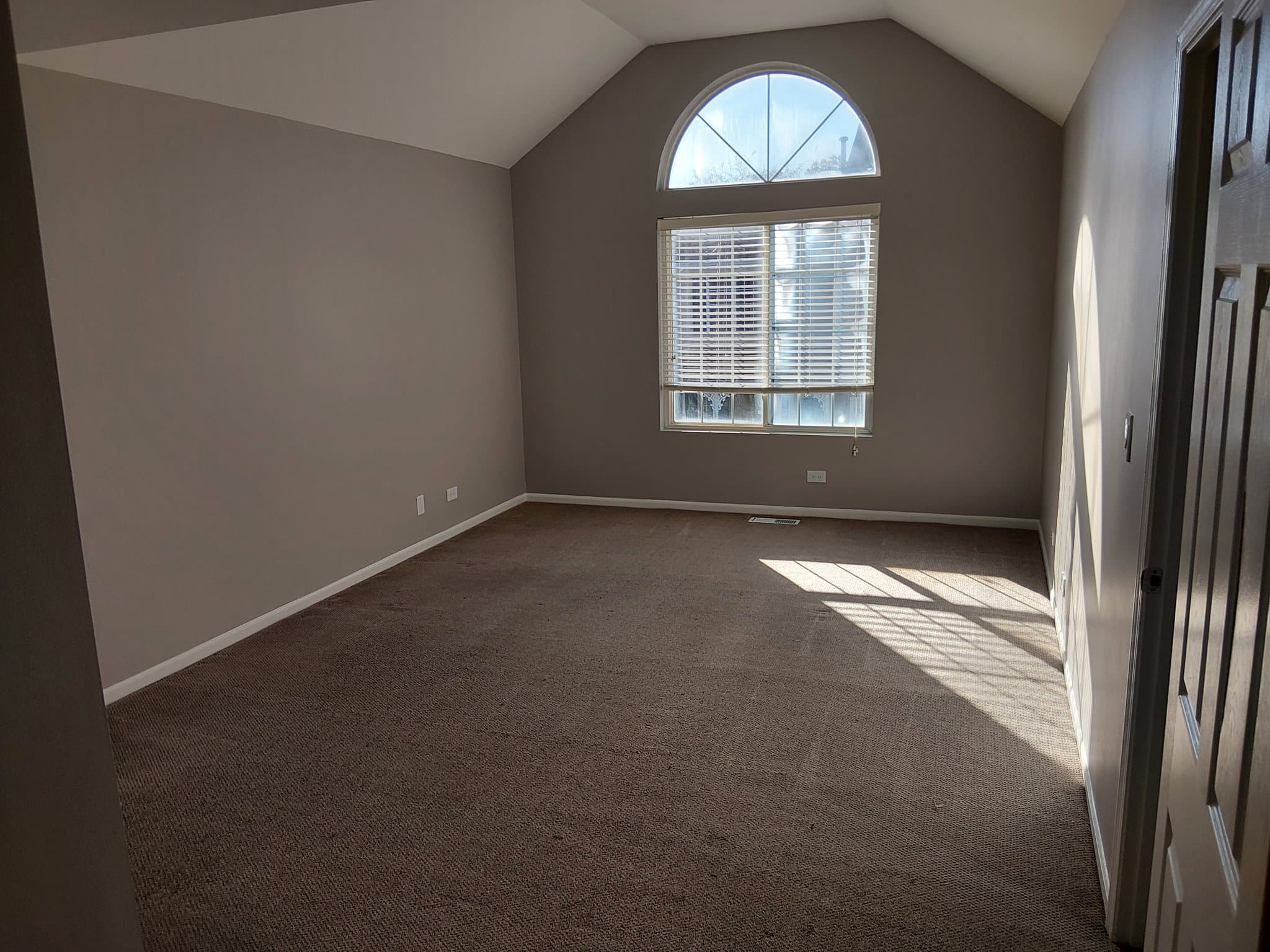 South Elgin Townhome: 1276 Sandhurst Ln