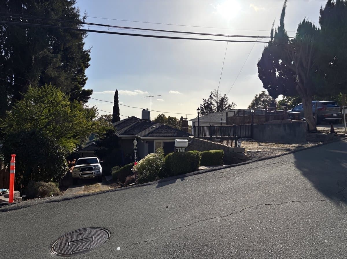 Oakland Apartment: 8101 Sunkist Dr