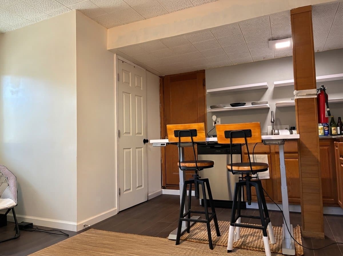Oakland Apartment: 8101 Sunkist Dr