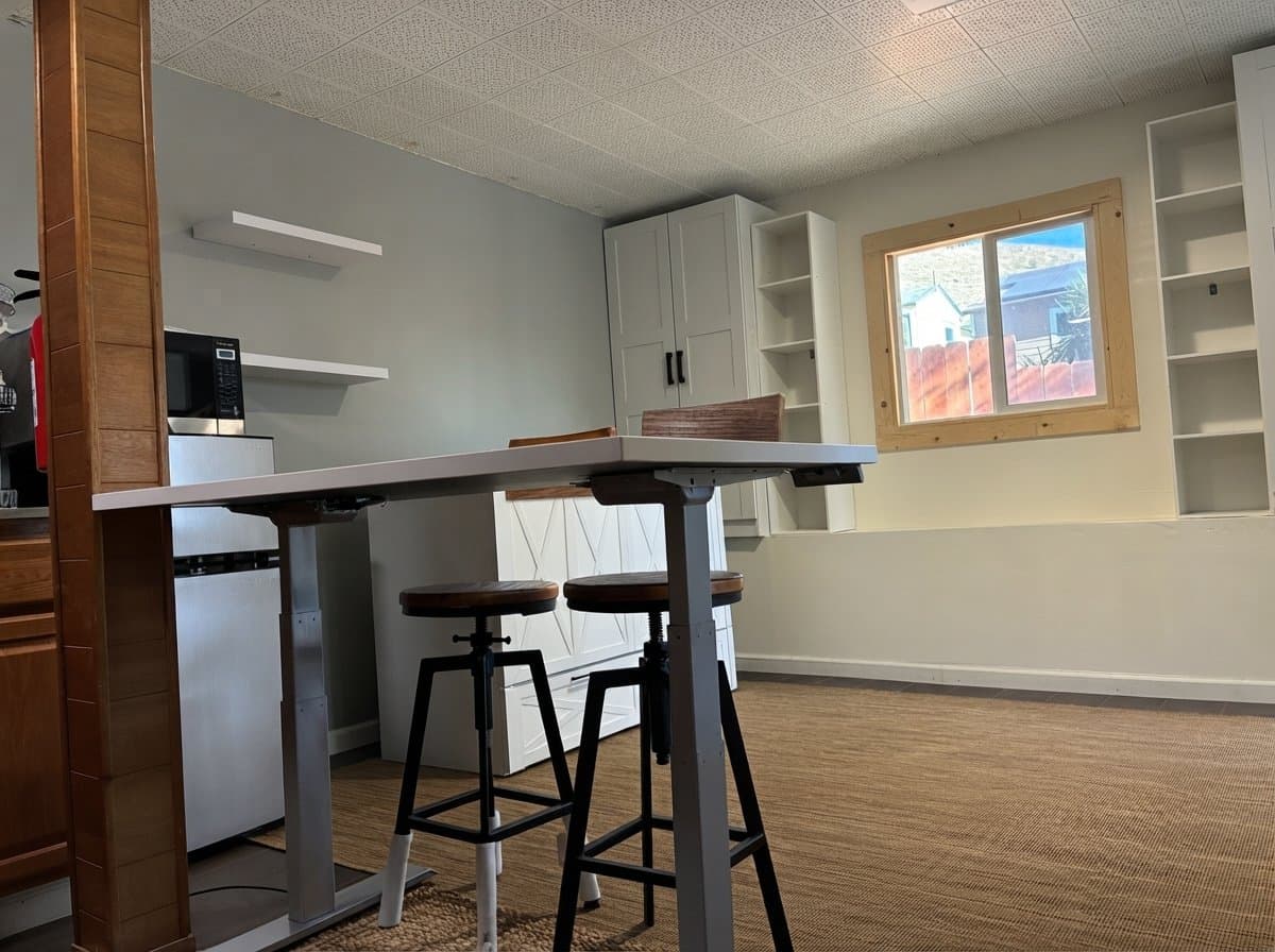 Oakland Apartment: 8101 Sunkist Dr