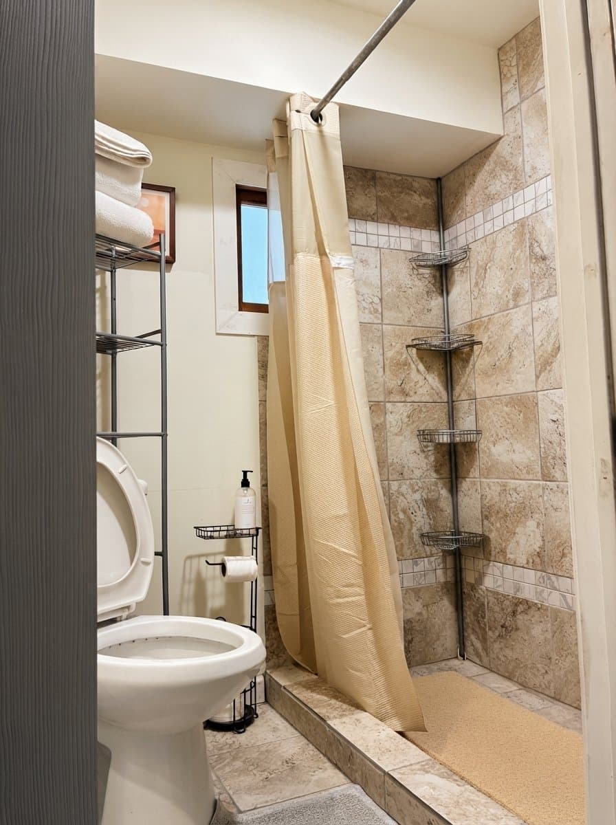 Oakland Apartment: 8101 Sunkist Dr