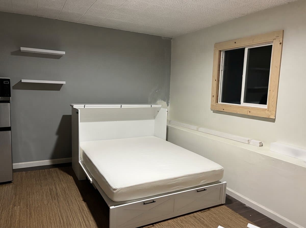 Oakland Apartment: 8101 Sunkist Dr