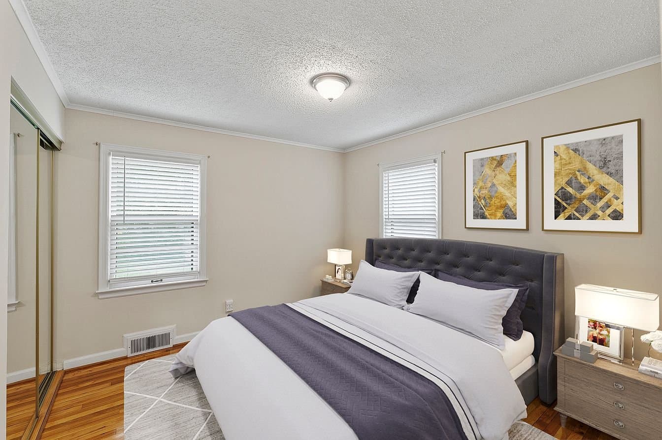Mission House: 5301 Russell St