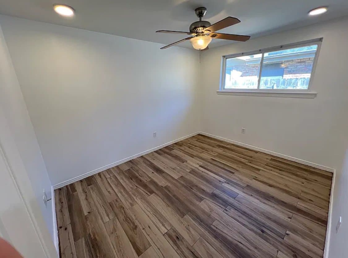 Metairie House: 854 Orion Ave
