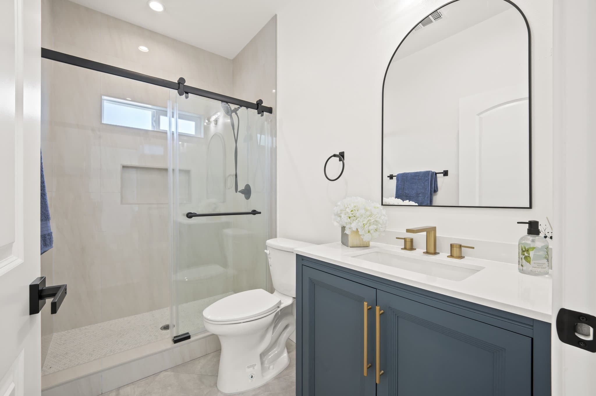 Garden Grove House: 12536 Twinleaf Ln