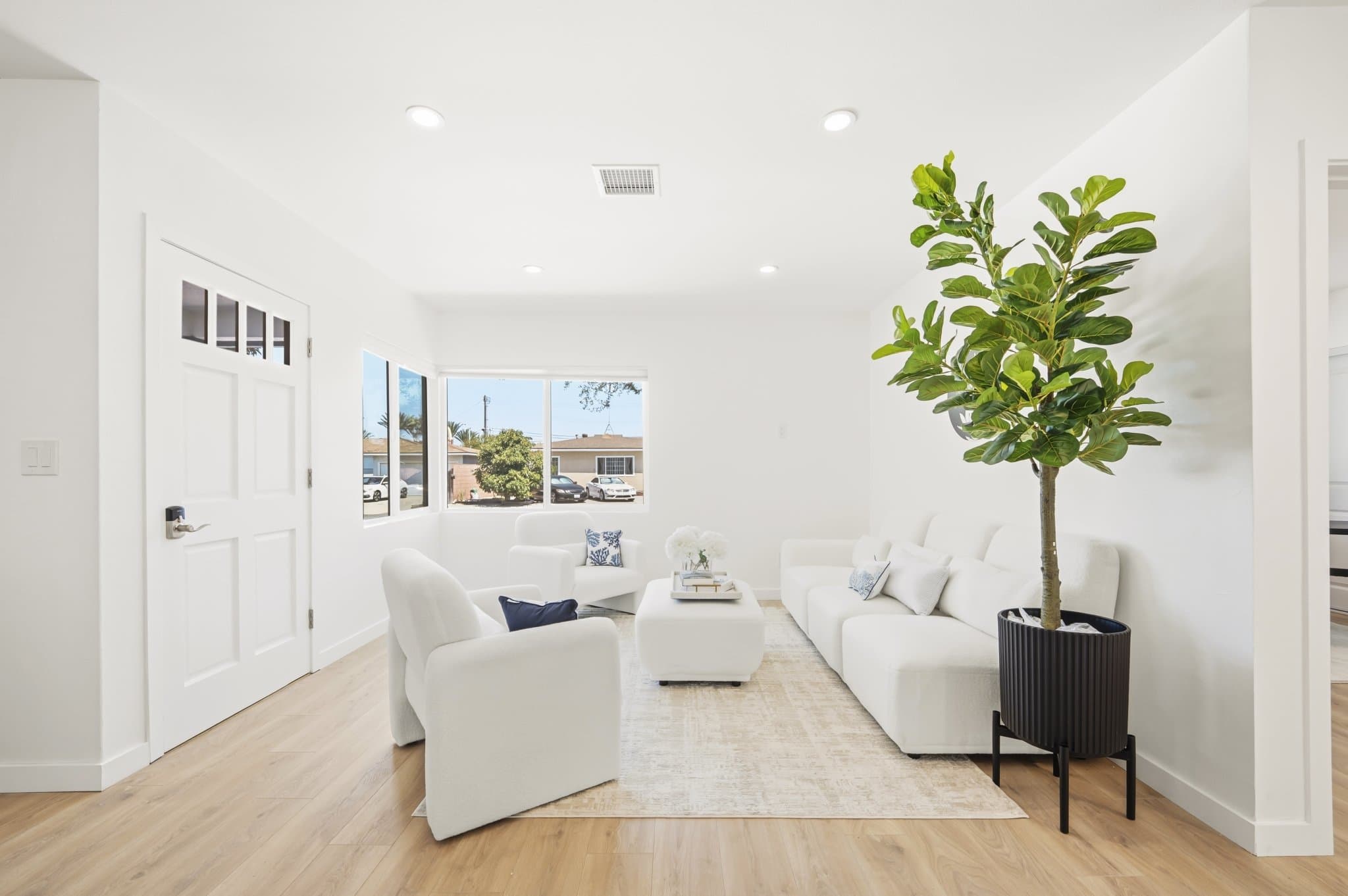 Garden Grove House: 12532 Twinleaf Ln