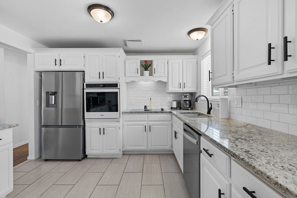 Holladay House: 5726 S Highland Dr