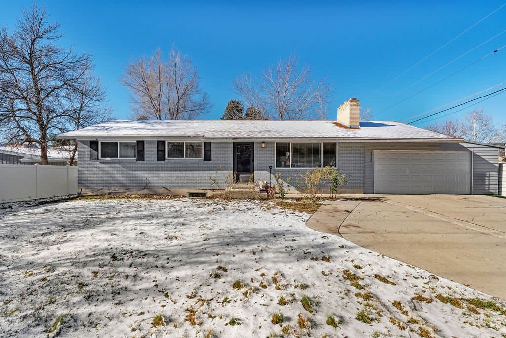 Holladay House: 5726 S Highland Dr