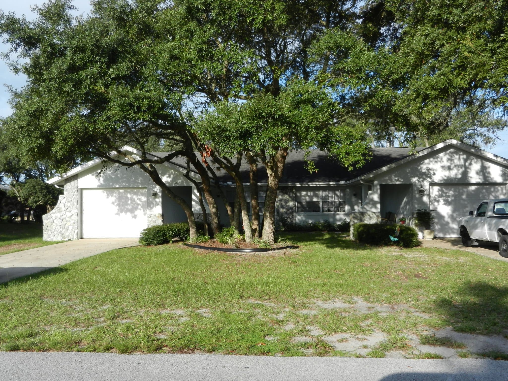 Spring Hill House: 1257a Malone Ave
