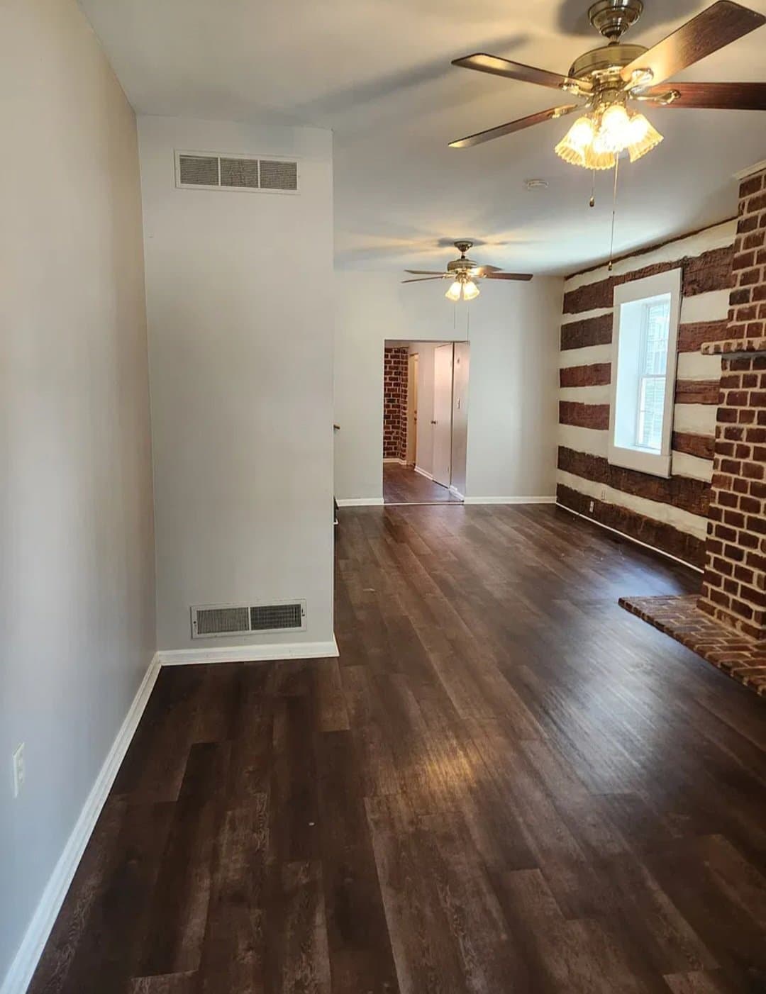 Mount Joy Townhome: 934 W Main St