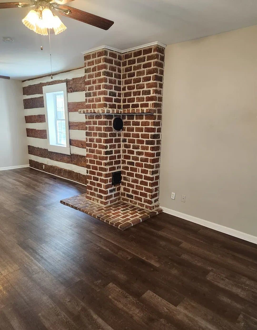 Mount Joy Townhome: 934 W Main St