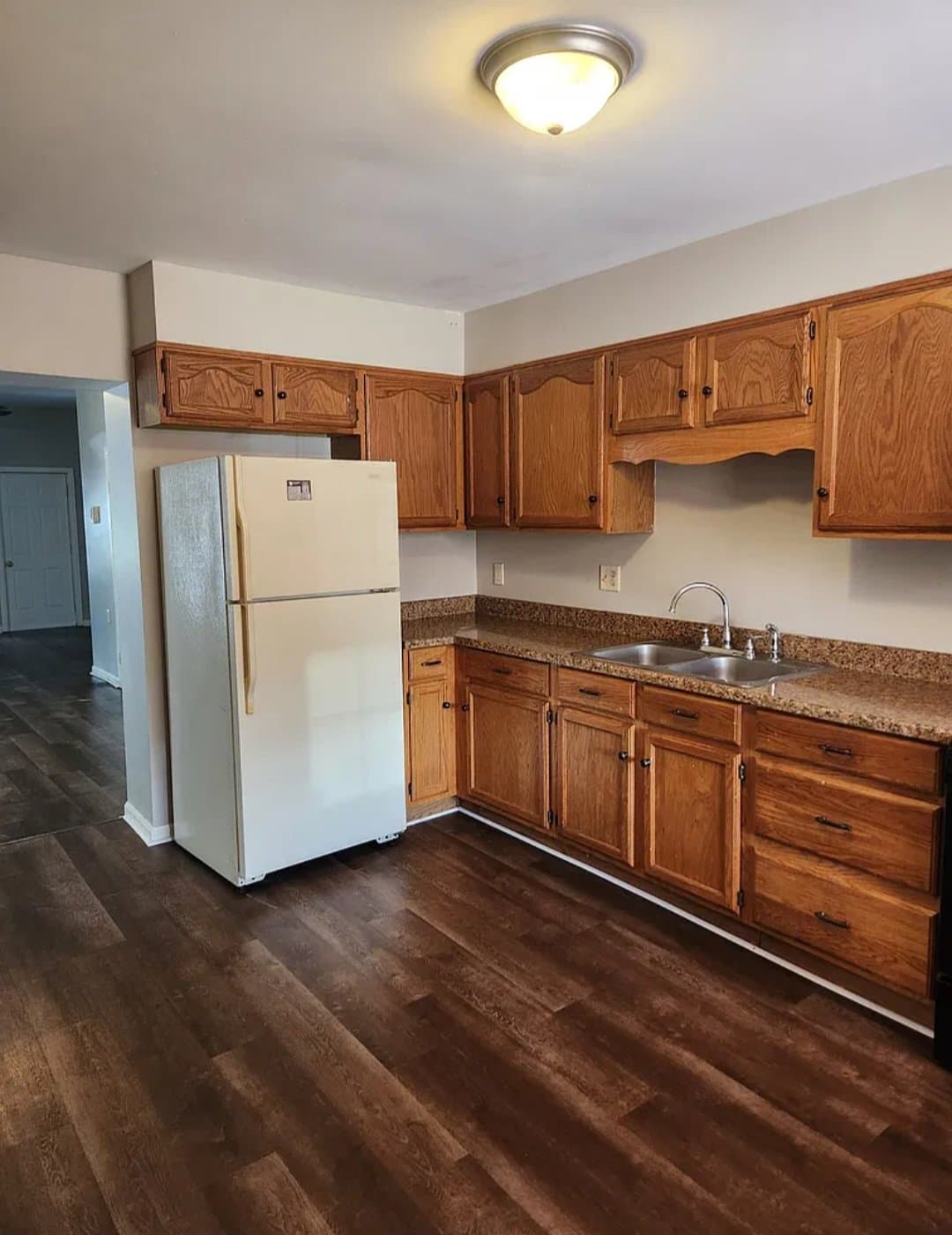 Mount Joy Townhome: 934 W Main St