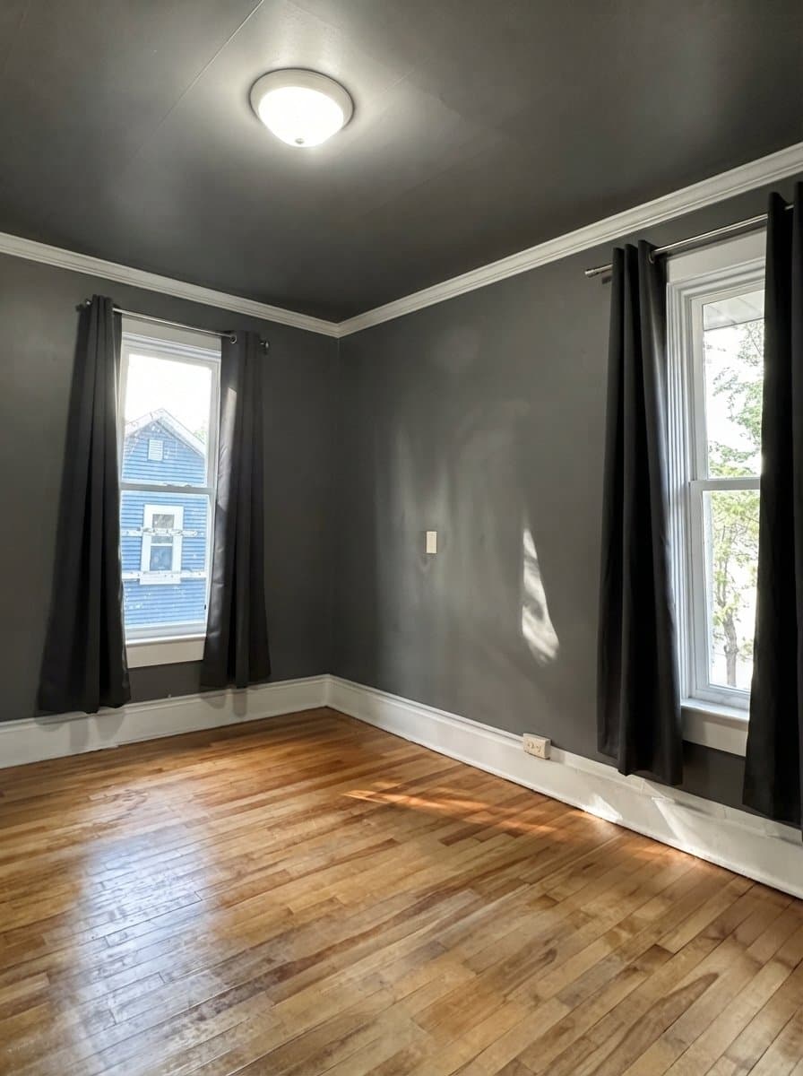 Eau Claire House: 309 Elm St