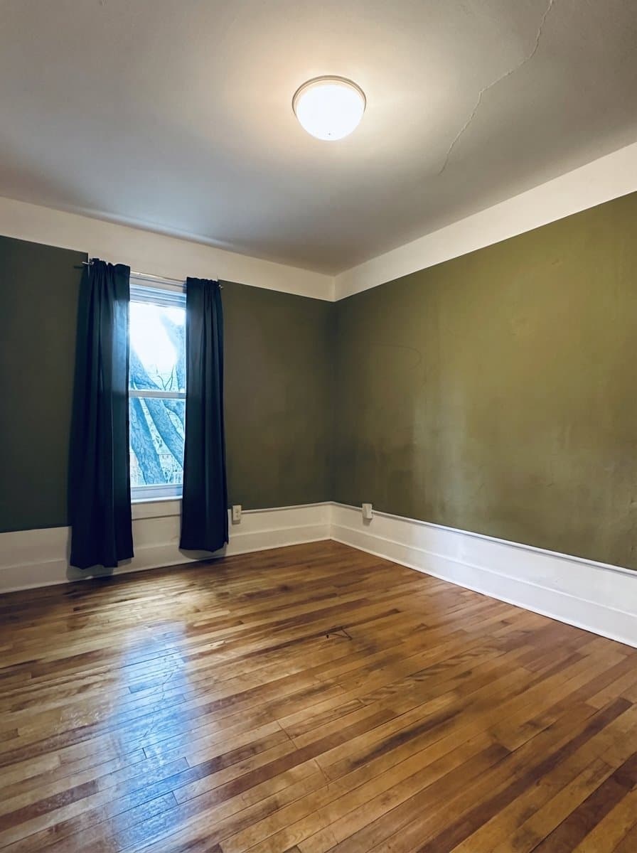 Eau Claire House: 309 Elm St