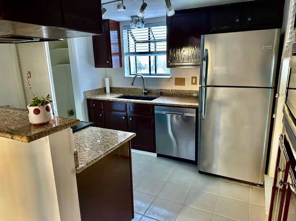 Austin Apartment: 1510 W North Loop Blvd