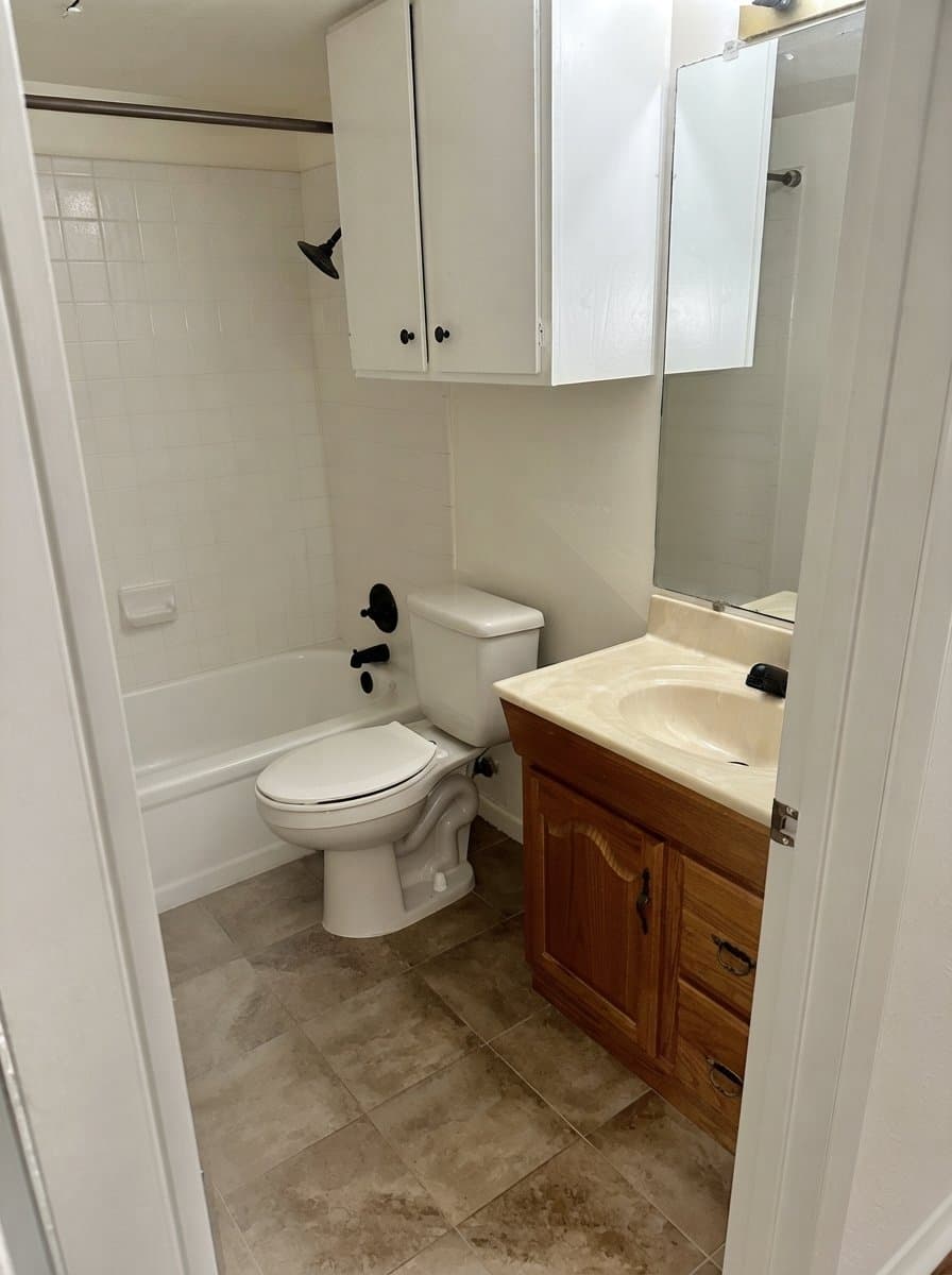 Austin Apartment: 1510 W North Loop Blvd