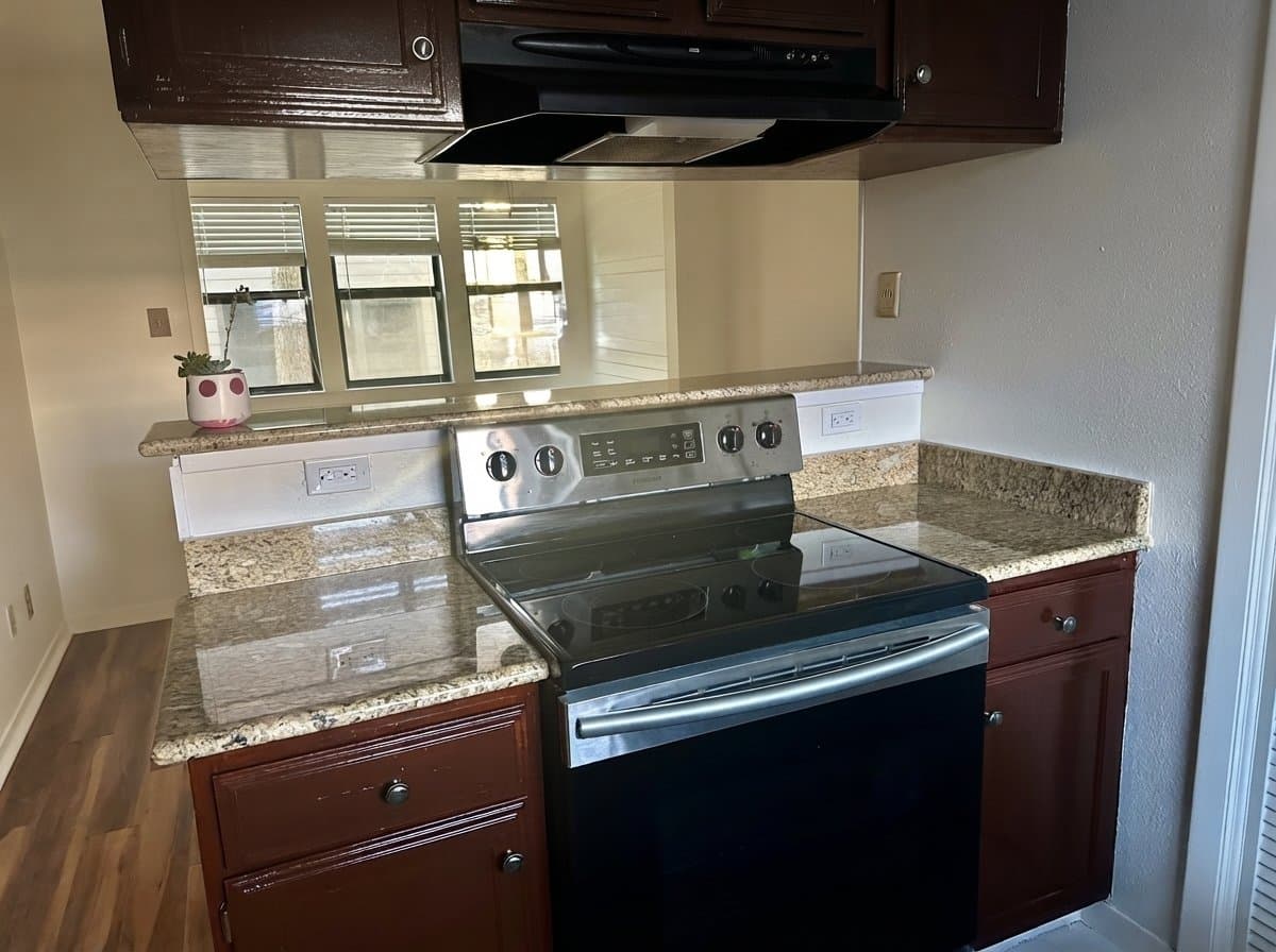 Austin Apartment: 1510 W North Loop Blvd