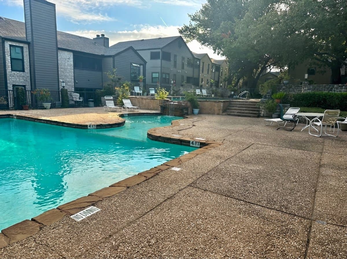 Austin Apartment: 1510 W North Loop Blvd