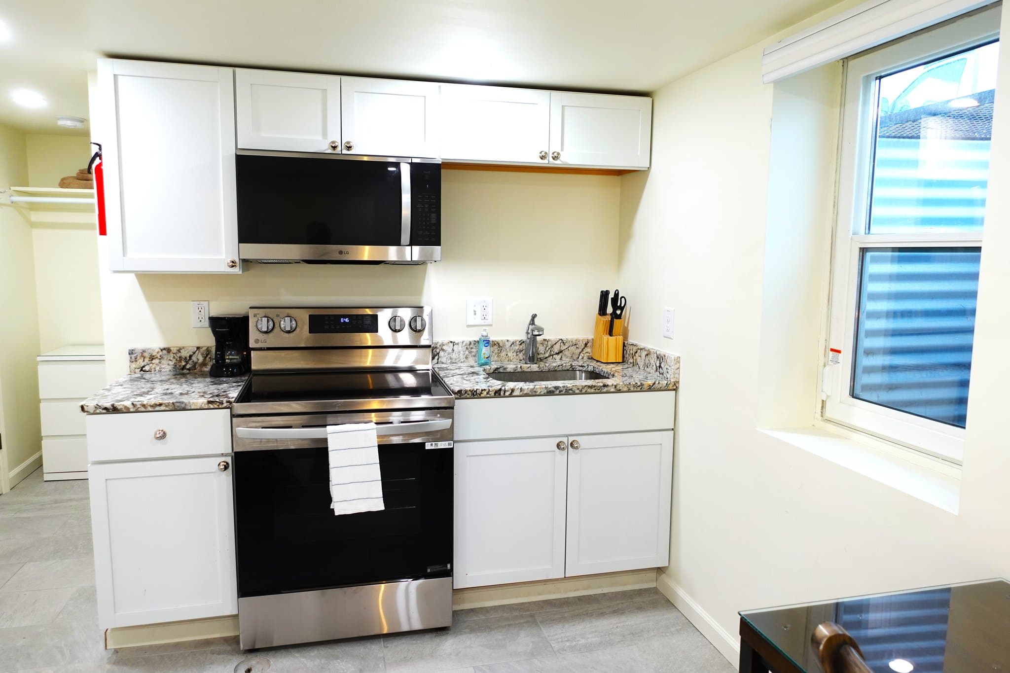 Clinton Township Single Room: 19510 Gaynon Dr