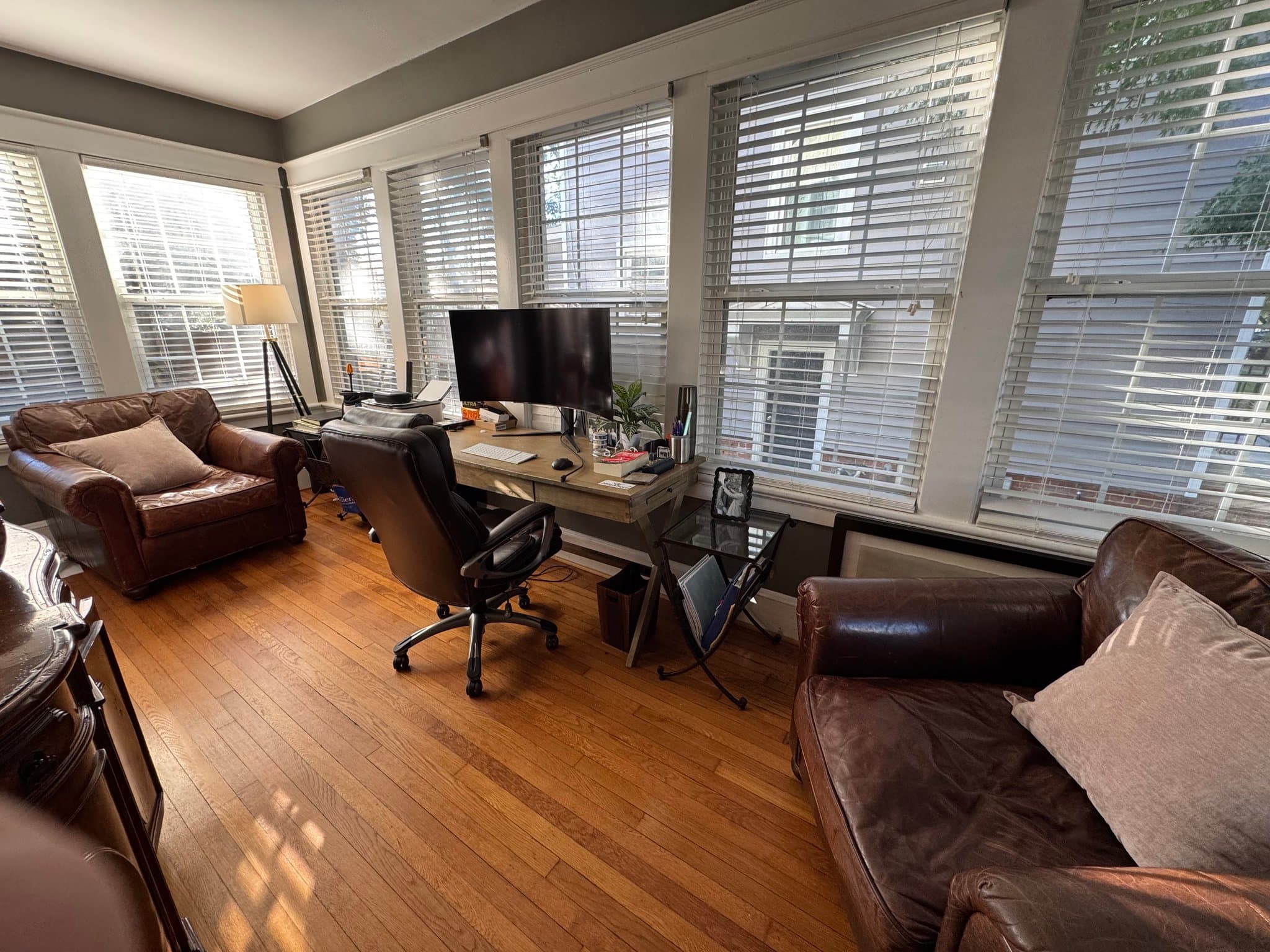 Richmond House: 4019 Clinton Ave