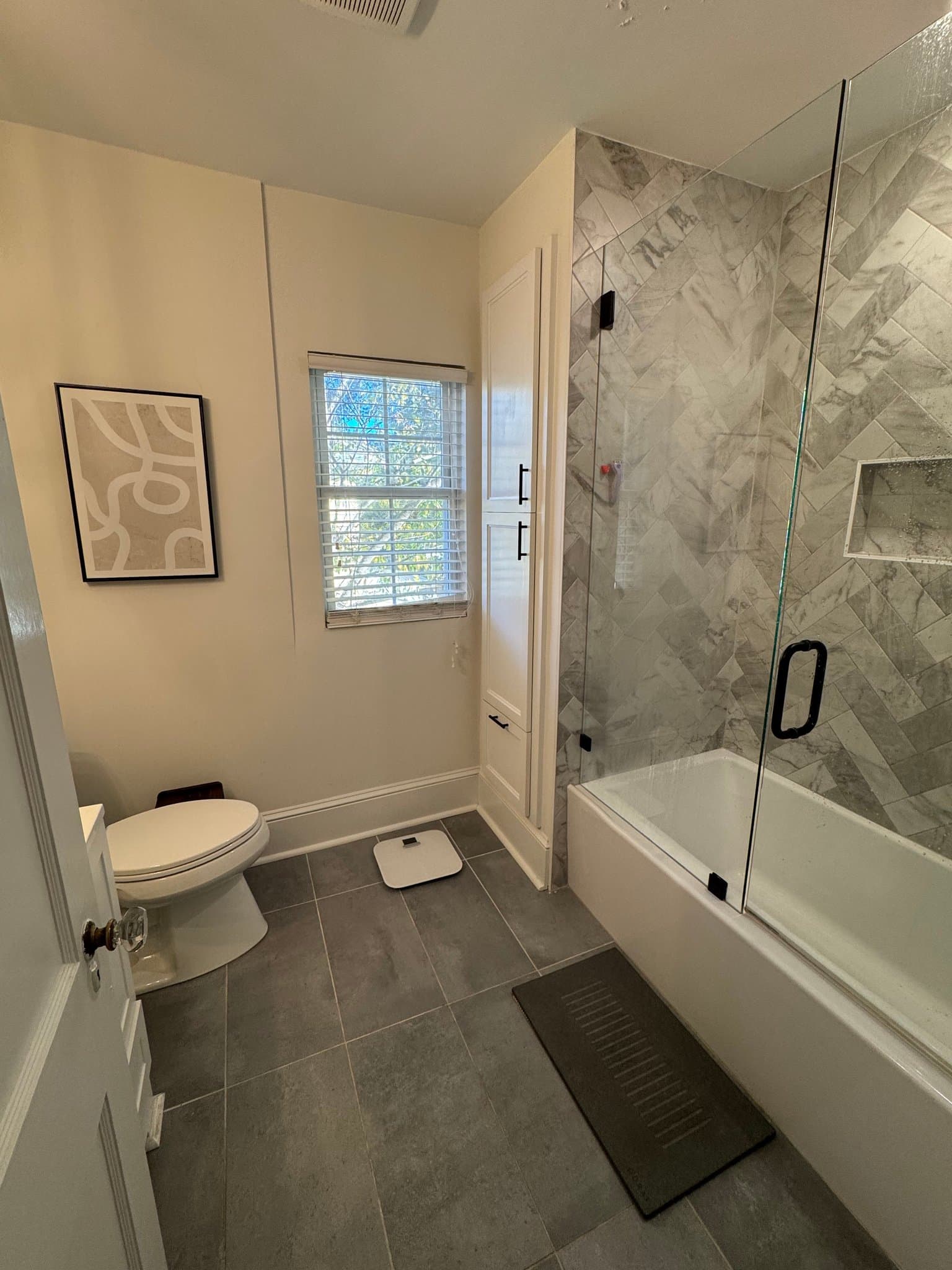 Richmond House: 4019 Clinton Ave
