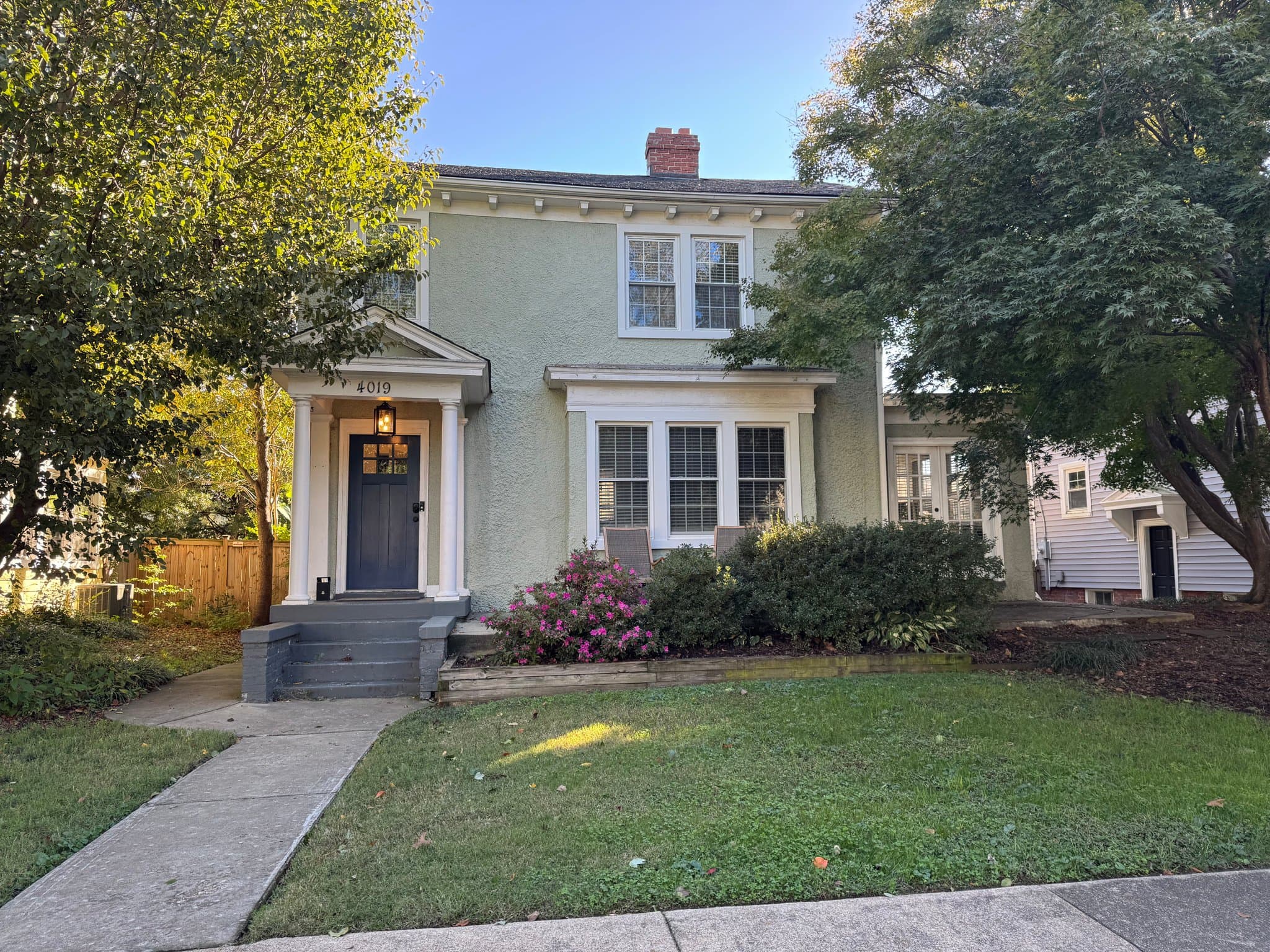 Richmond House: 4019 Clinton Ave