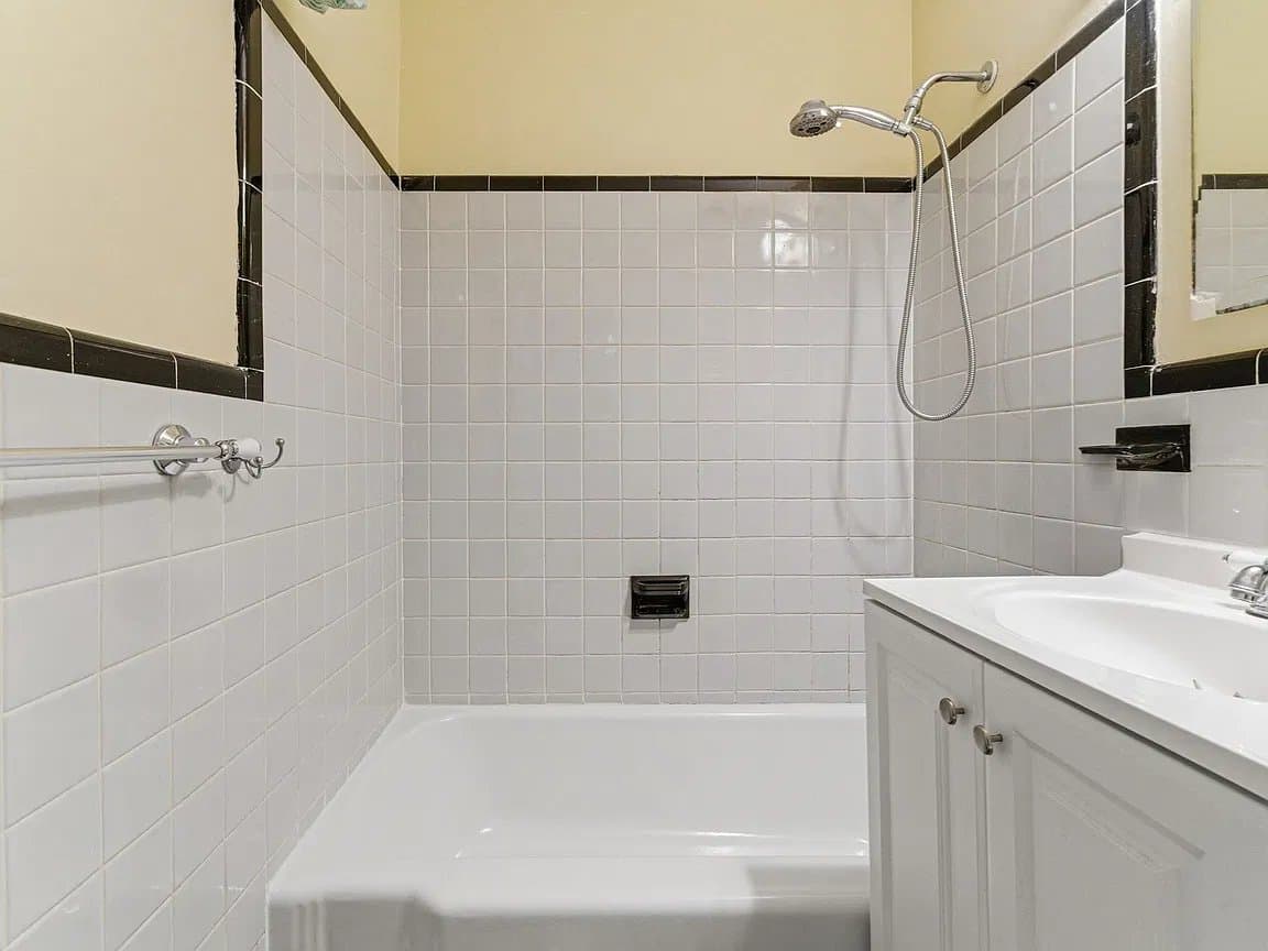 Boston Condo: 465 Park Dr