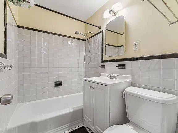 Boston Condo: 465 Park Dr