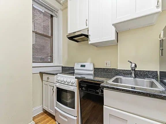 Boston Condo: 465 Park Dr