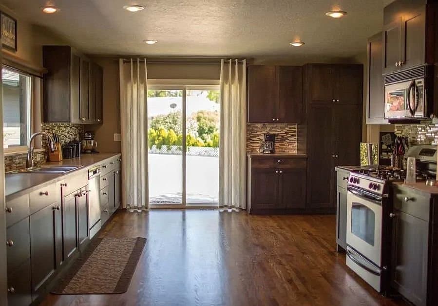 Boise House: 512 S Michael St