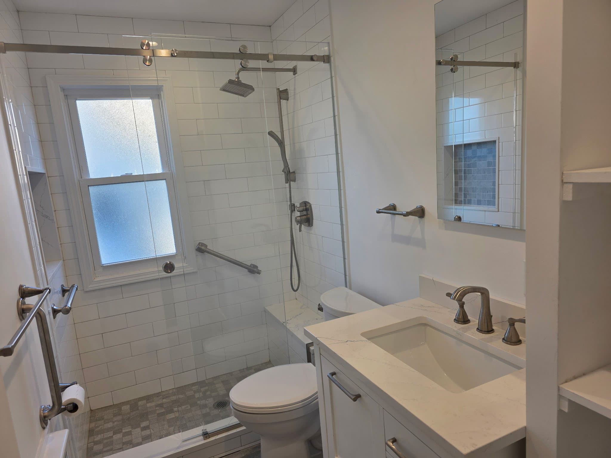 Valley Stream House: 32 Elderberry Ln E
