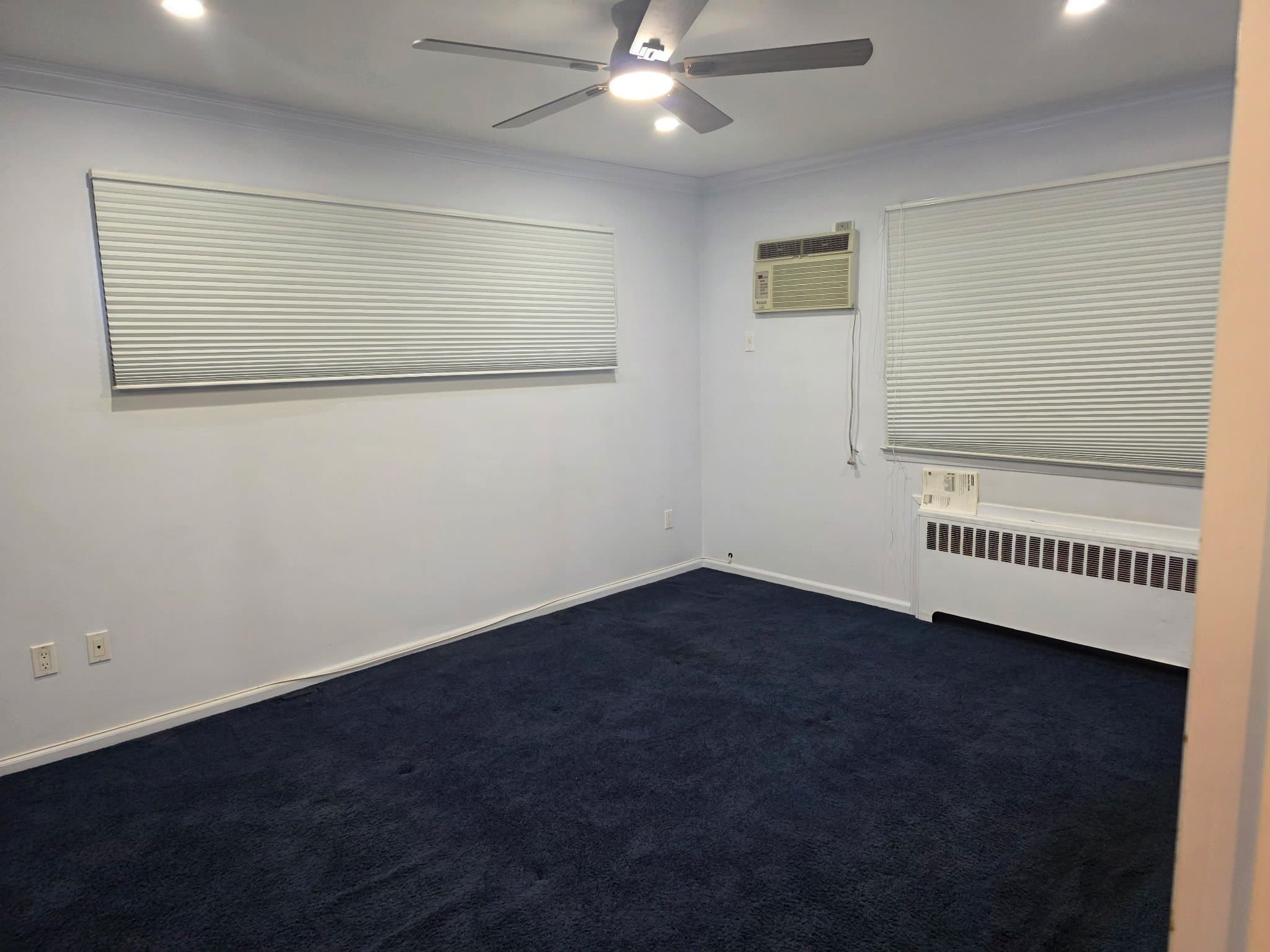 Valley Stream House: 32 Elderberry Ln E