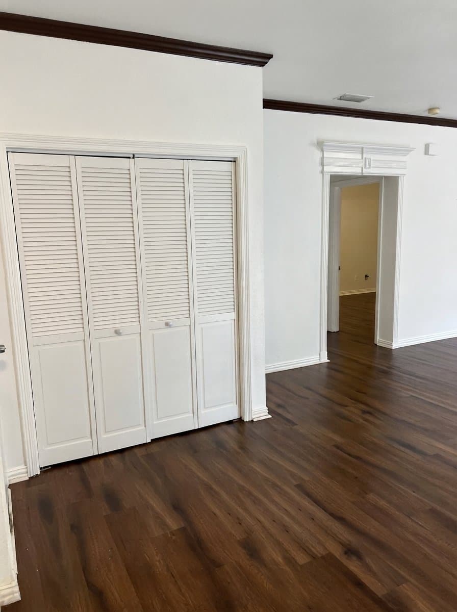Garland Multiplex: 1909 Hearthside Ln