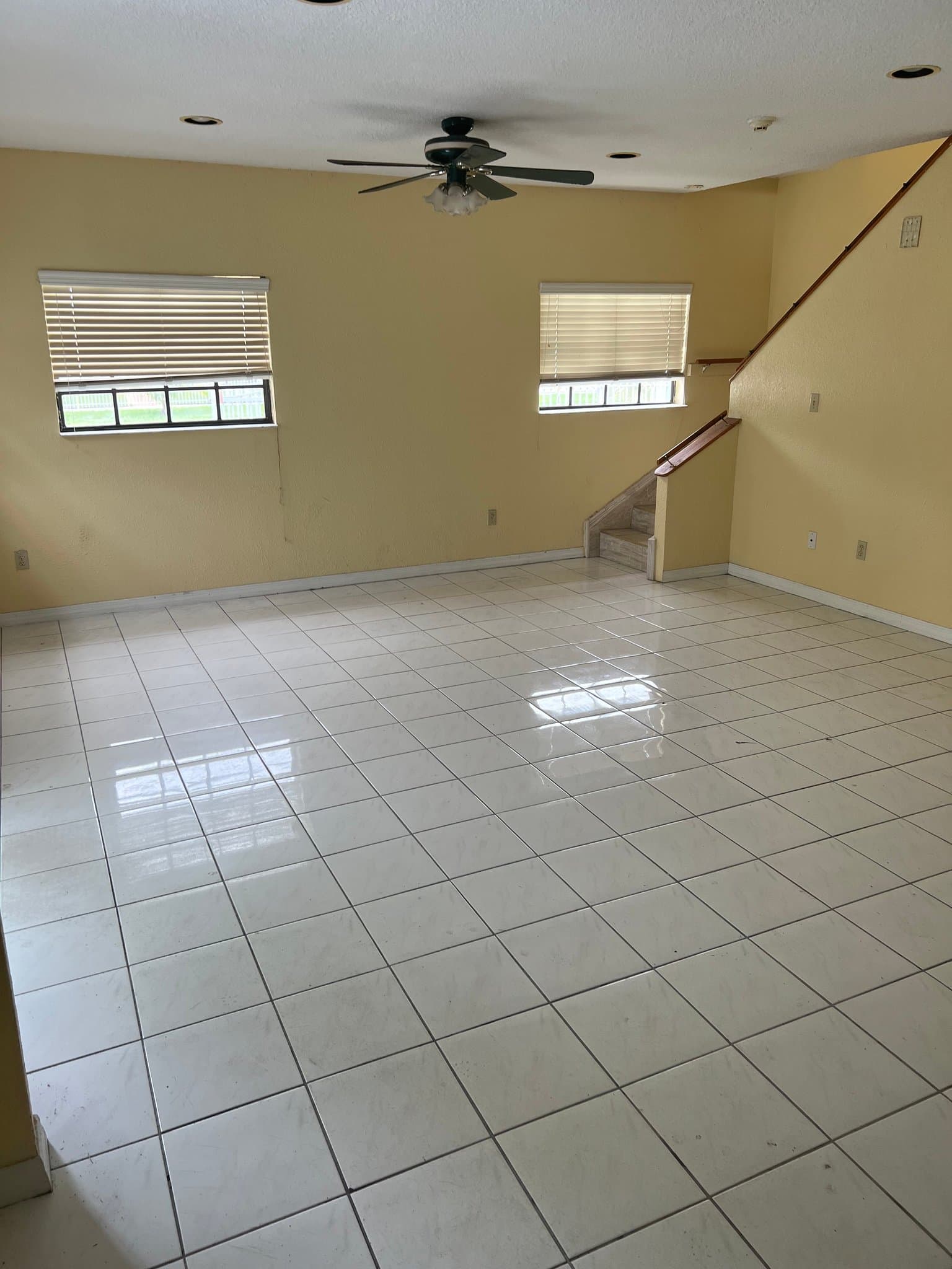 Miami Gardens House: NW 207 dr