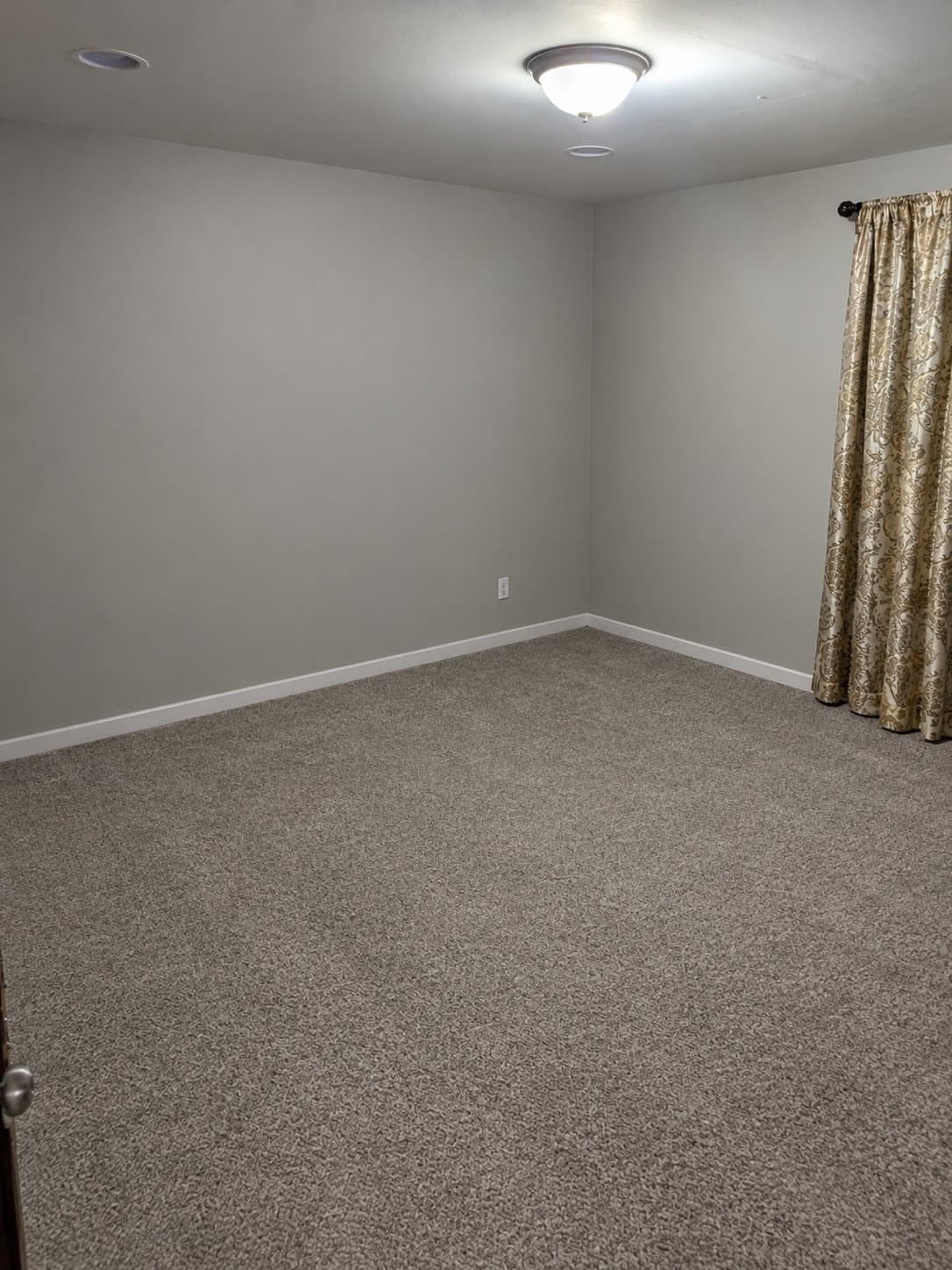 Salt Lake City House: 5485 S Rockford St