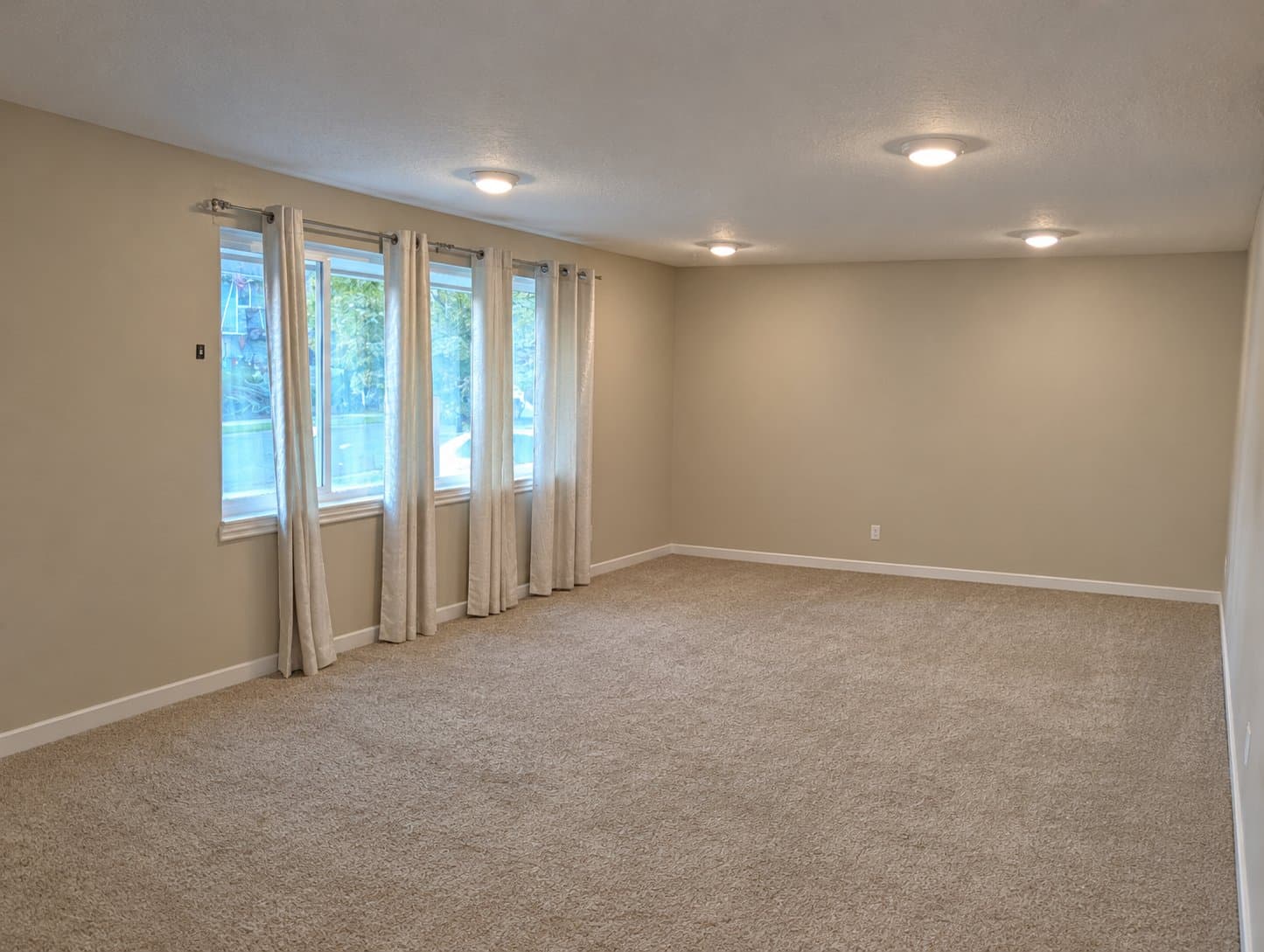 Salt Lake City House: 5485 S Rockford St