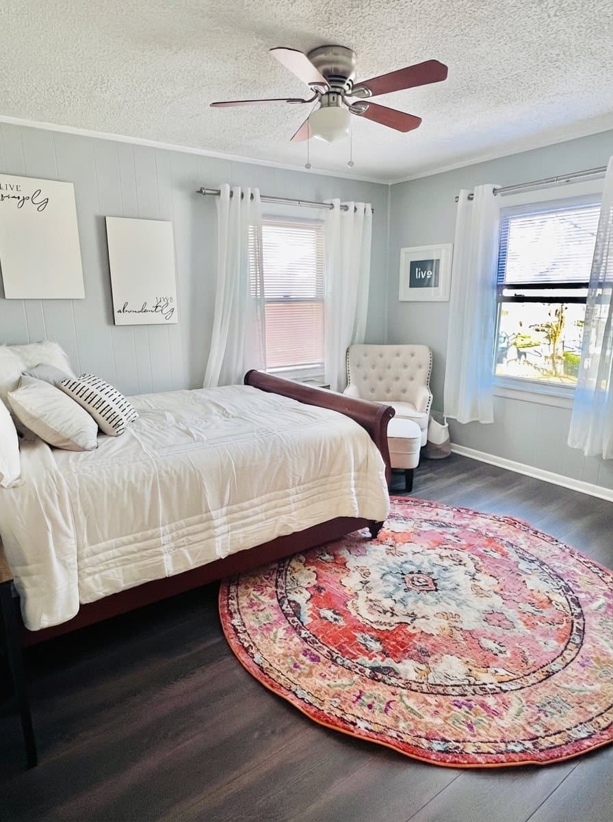 Rochester House: 287 Barton St