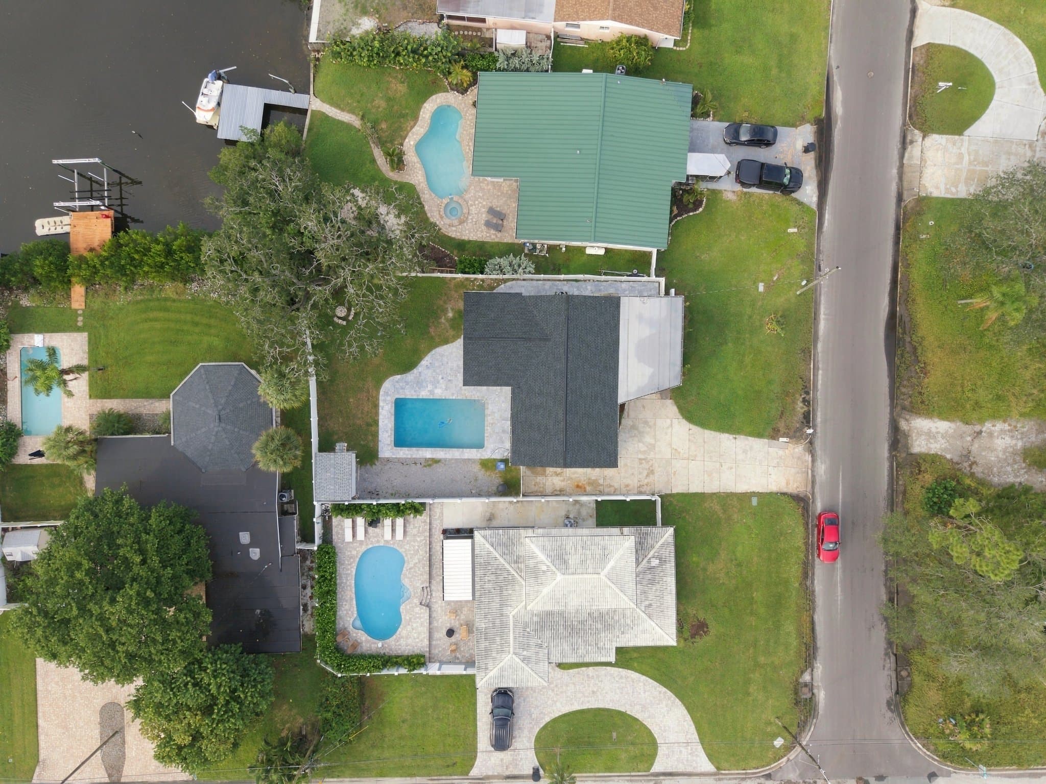 Saint Petersburg House: 4310 Huntington St NE