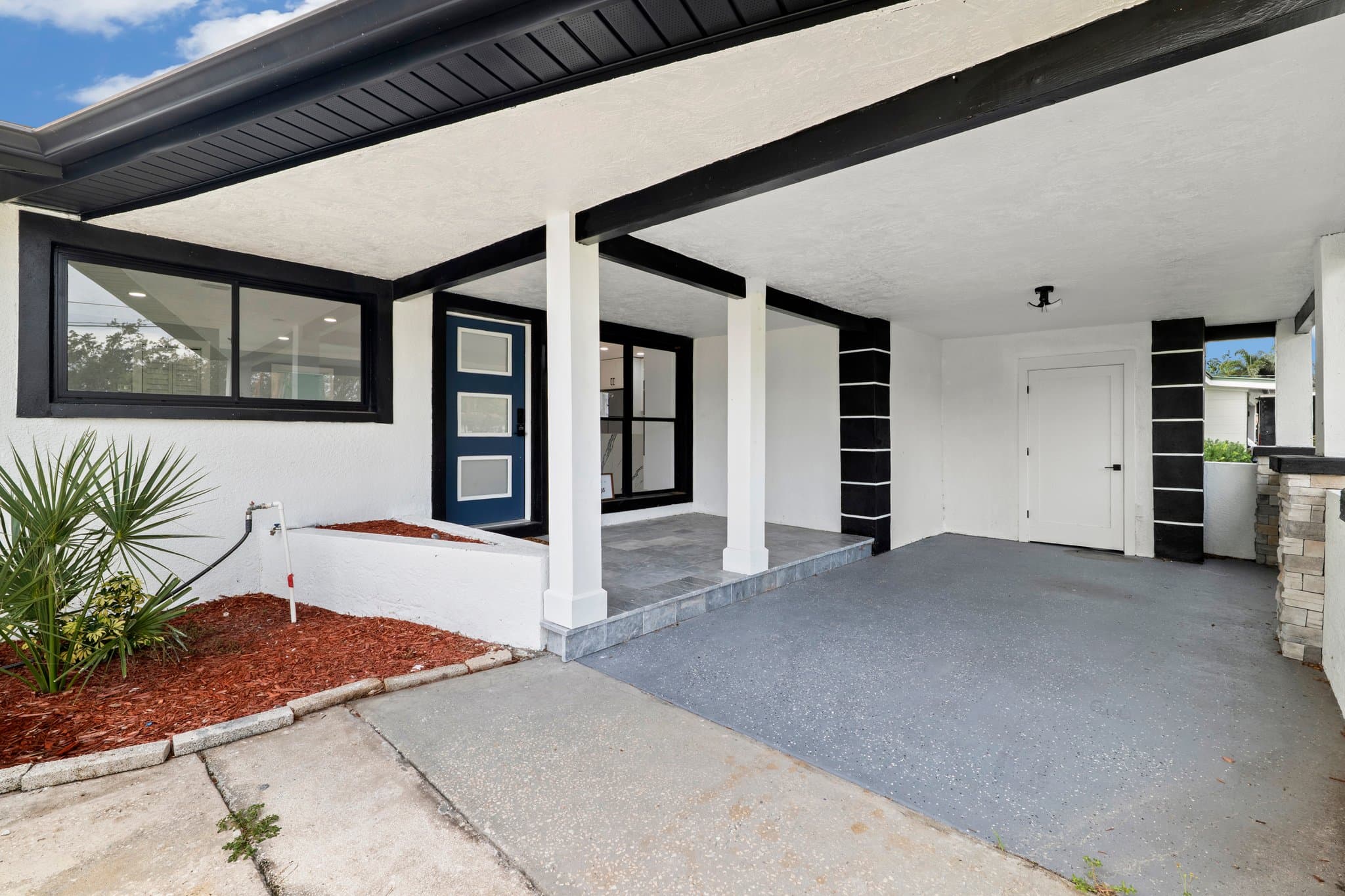 Saint Petersburg House: 4310 Huntington St NE