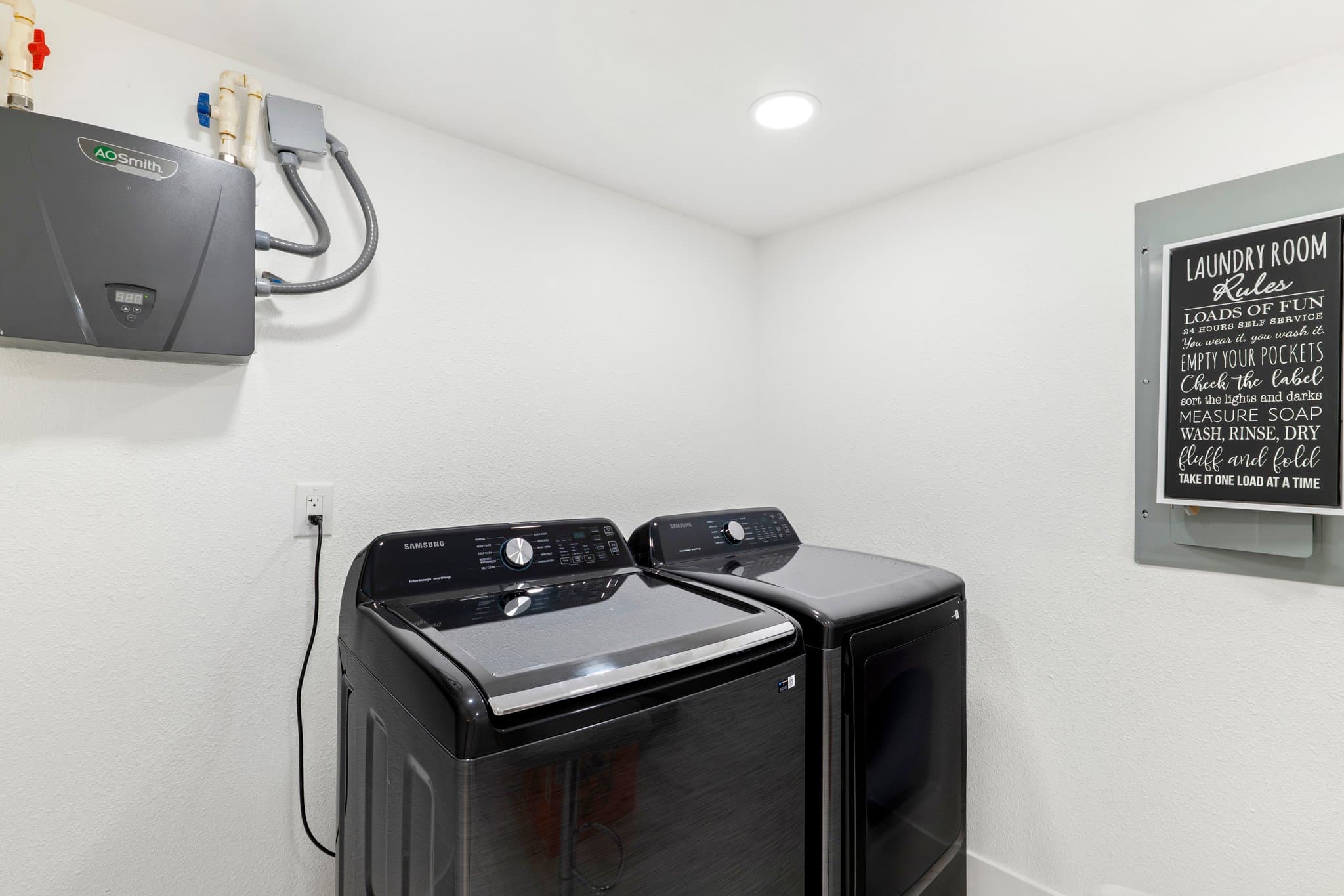 Saint Petersburg House: 4310 Huntington St NE