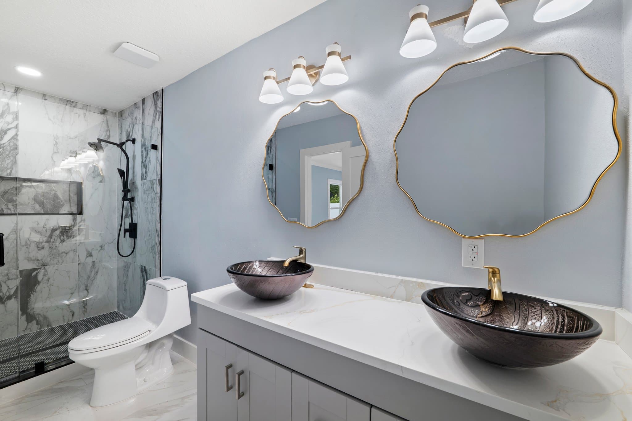 Saint Petersburg House: 4310 Huntington St NE
